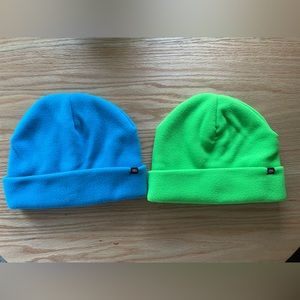 686 2 fleece beanies bright blue and green